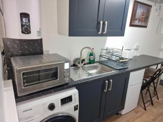 NightRest Homes - Studio Flat - Free Parking - 5 Minutes to Luton airport -  - 2