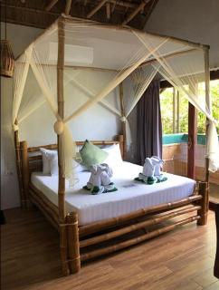 Beachfront Villa with Sunset View ! - 4