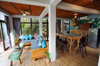 Beachfront Villa with Sunset View ! - 3