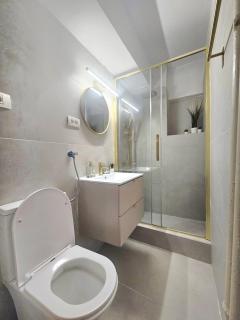 central! work friendly apartment & 2x2m Bed - 4