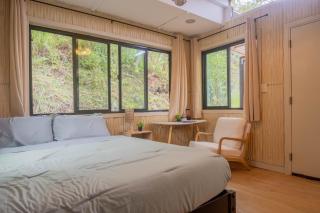 Off-Grid Getaway with Ocean Views in Paradise - 7