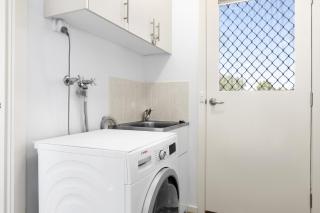 Spacious 2-Bedroom with Private Parking Access - 6