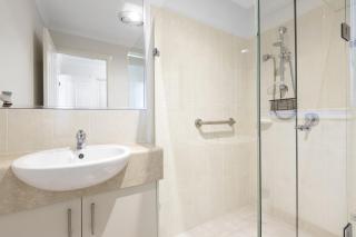 Spacious 2-Bedroom with Private Parking Access - 5