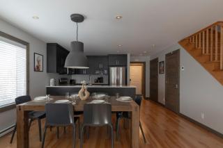 Ski In Out - 2 floors and storage - 5