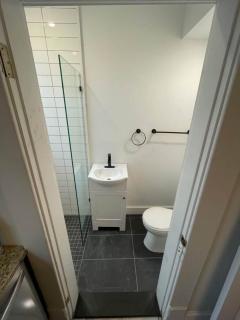 4 Bed Duplex near Goodale Park - 9