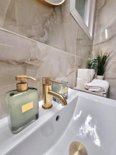 The Wooden Line - Modern Retreat near Victoriei - Boekarest - 3