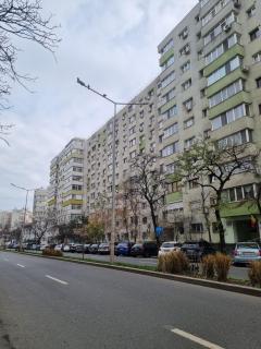 The Wooden Line - Modern Retreat near Victoriei - Boekarest - 5