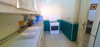 Ennasr City - Appartement Très Propre avec WiFi Fibre et Emplacement Idéal et Calme - Chaines International - Series et Films Netflix - Proche Commerces et Restaurants Rue Hedi Nouira - Service Navette - 2