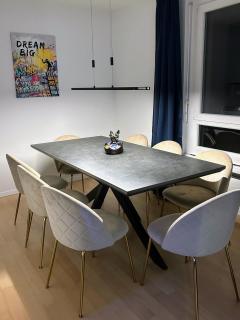 Cozy Escape 3BR I 20 min to Zurich center l 2 Free Parking I View - 8