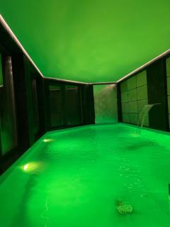 Кам'яний двір - 0