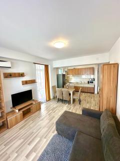 Summerland Beautiful Apartments - 6