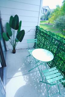 Charming 1 bed, 1 bath apartment - 9