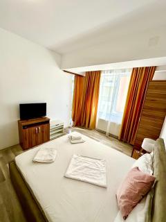 Summerland Beautiful Apartments - 6