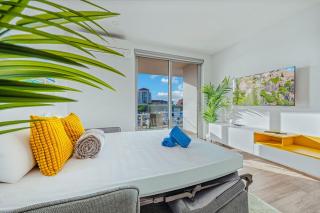 Luxury 2BR Condo w/Pool, Rooftop, GYM @ Palm Beach - 7