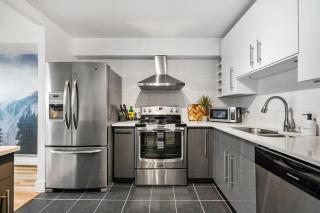 Peaceful DT Condo, Saddledome, HeatedParking - 7