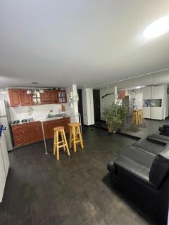 Apartamento Moderno, cerca Zona T - 3