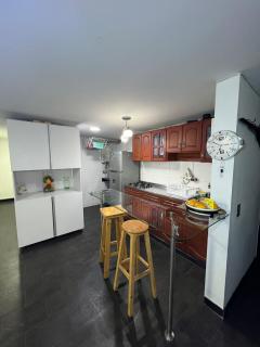 Apartamento Moderno, cerca Zona T - 2