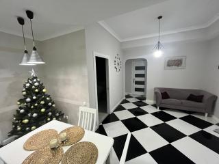 Central Luxe 2BR - 0