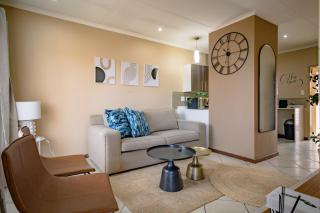 Modern 2-Bedroom Apartment Secure Comfortable - 3