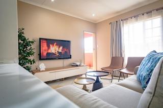 Entire Modern Comfortable Lux Centurion Apartment - 1