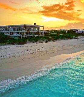 Blue Laguna 10-BD Villa on Grace Bay Beach - 5