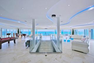 Blue Laguna 10-BD Villa on Grace Bay Beach - 3