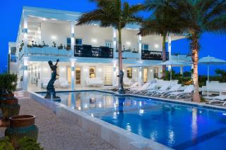 Blue Laguna 10-BD Villa on Grace Bay Beach - 0