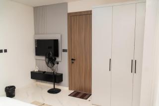 Luxurious & secure 4 bedroom house in Ogudu GRA - 6