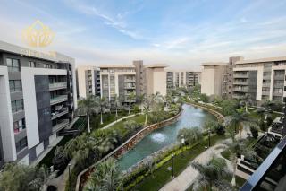 Privado Luxury Lakeview 2BR - 0