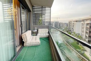 Privado Luxury Lakeview 2BR - 4