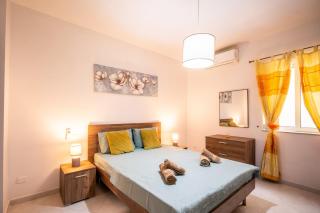 Silver Harbour - 2 Bedrooms, 2 Bathrooms - 8