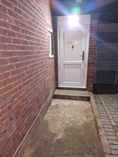 NightRest Homes - Studio Flat - Free Parking - 5 Minutes to Luton airport - 8