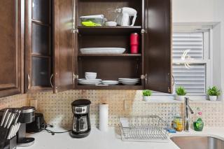 3 BR • Full Kitchen • Sleeps 8 - 5