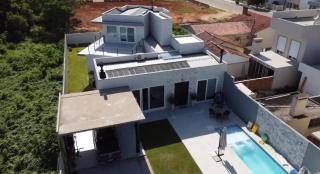 Casa com piscina aquecida e hidro , 4 suítes ,1 quadra da praia ,pátio amplo - 5