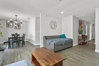 Family Friendly Oasis Heated POOL - Ace Location - 8