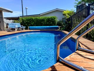 Studio Twenty5, Unique Poolside Retreat Near Nelson - 9