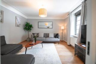 An Entire Spacious House near to the City Centre - 8