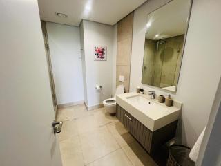 The Modern Manor - Premium Private Apartments with Balcony at Ellipse Waterfall - 2