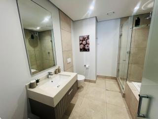 The Modern Manor - Premium Private Apartments with Balcony at Ellipse Waterfall - 1