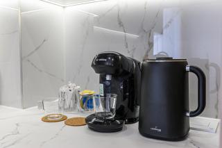 Matisse Coresi Apartment with Free Private Parking - 3