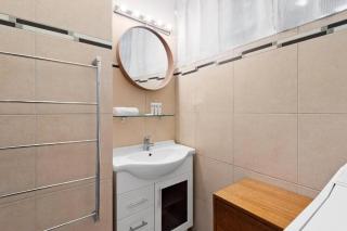 Chapel view Midcentury St Kilda, 1 Queen bedroom - 9