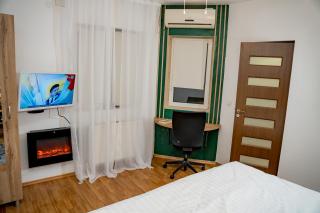 Center Walk Studios - 3