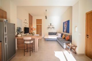 Sands Guesthouse G01 With Sofa Bed In Batroun - 5