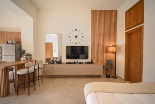 Sands Guesthouse G01 With Sofa Bed In Batroun - 3