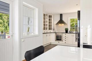 Beach House With Multiple Terraces In Holmsbu - 6