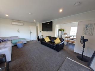 Family home in Whatuwhiwhi - 1