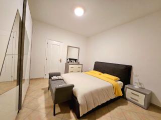 Stradivarius House - 3