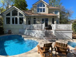 Luxury 4 BR Vacation Home Private Pool & Hot Tub Golf Views Bikes & Beach Gear - 2