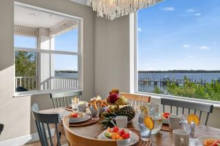 Luxury Oceanfront Island Oasis with Fishing Kayaking Paddleboarding - 1