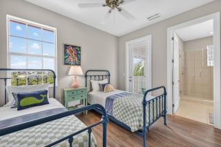 Luxury Oceanfront Island Oasis with Fishing Kayaking Paddleboarding - 3